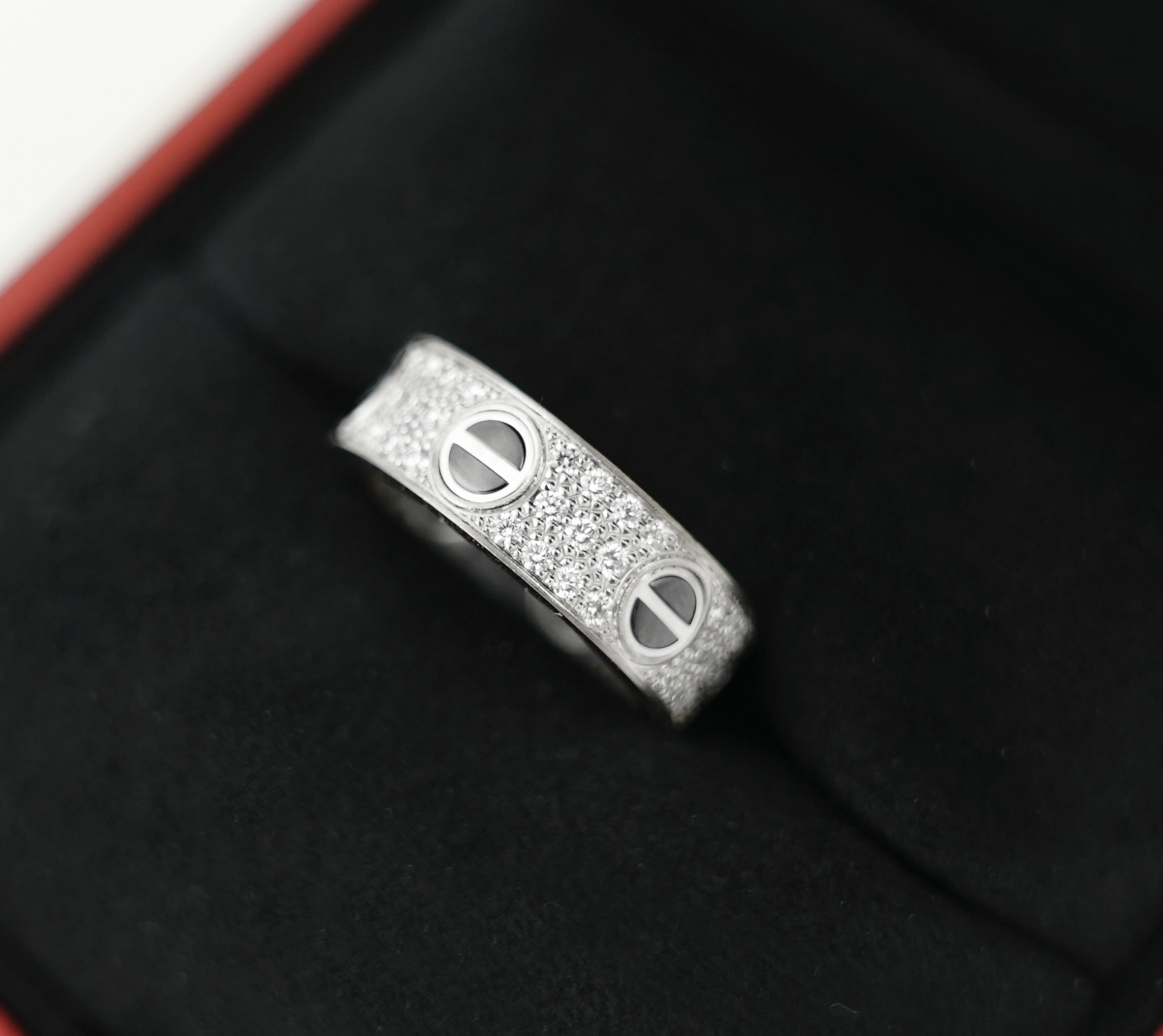 Featured Men's Rings